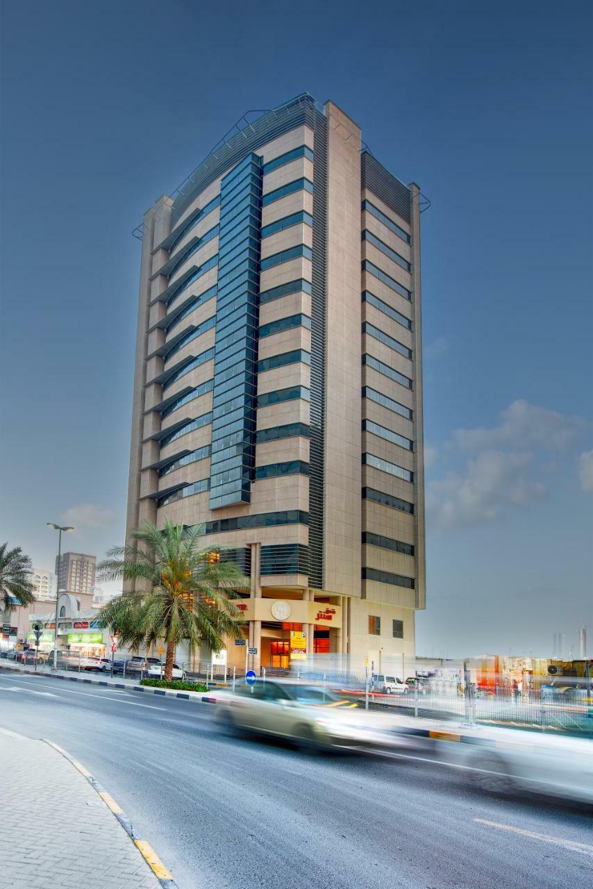 Center Hotel שארג'ה מראה חיצוני תמונה