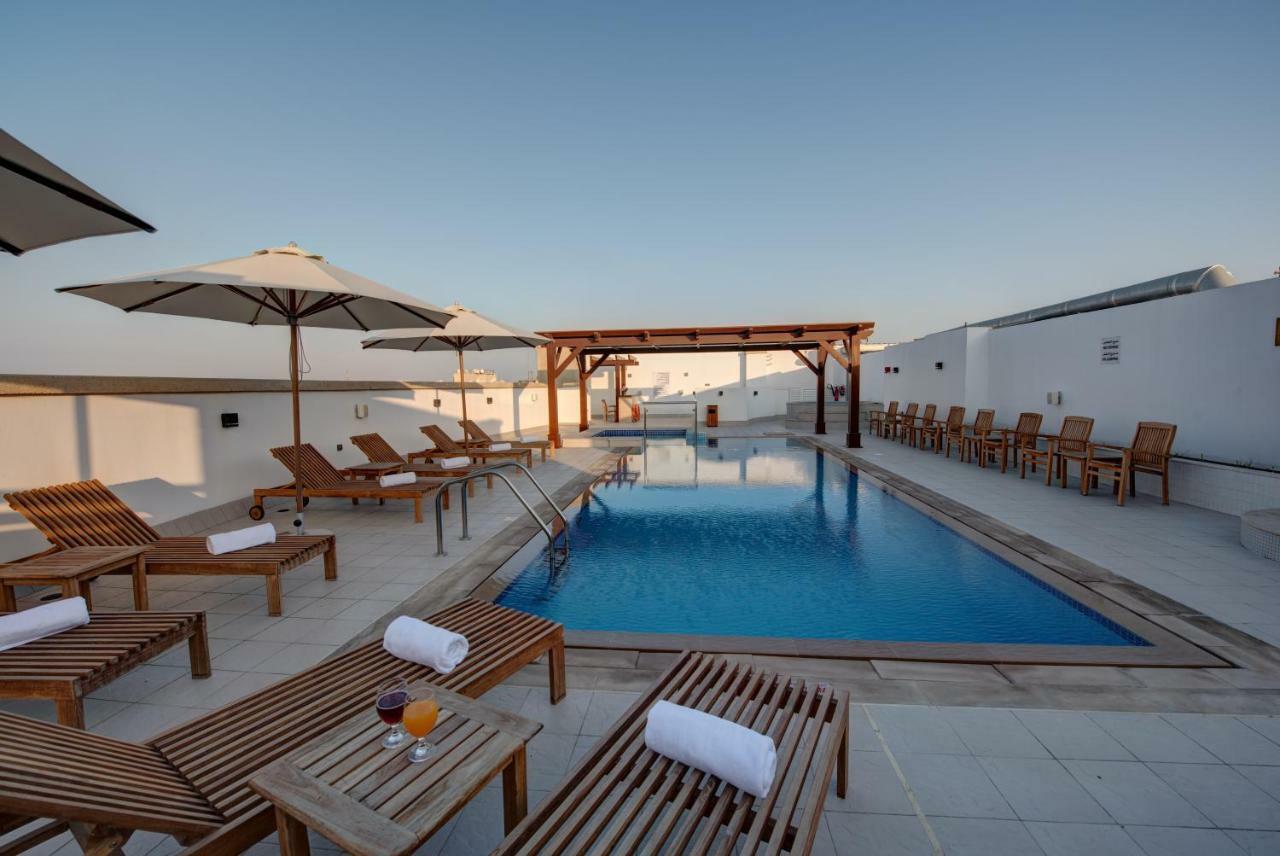 Center Hotel שארג'ה מראה חיצוני תמונה