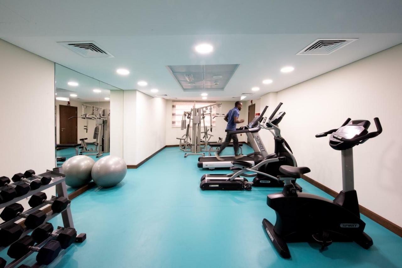Center Hotel שארג'ה מראה חיצוני תמונה