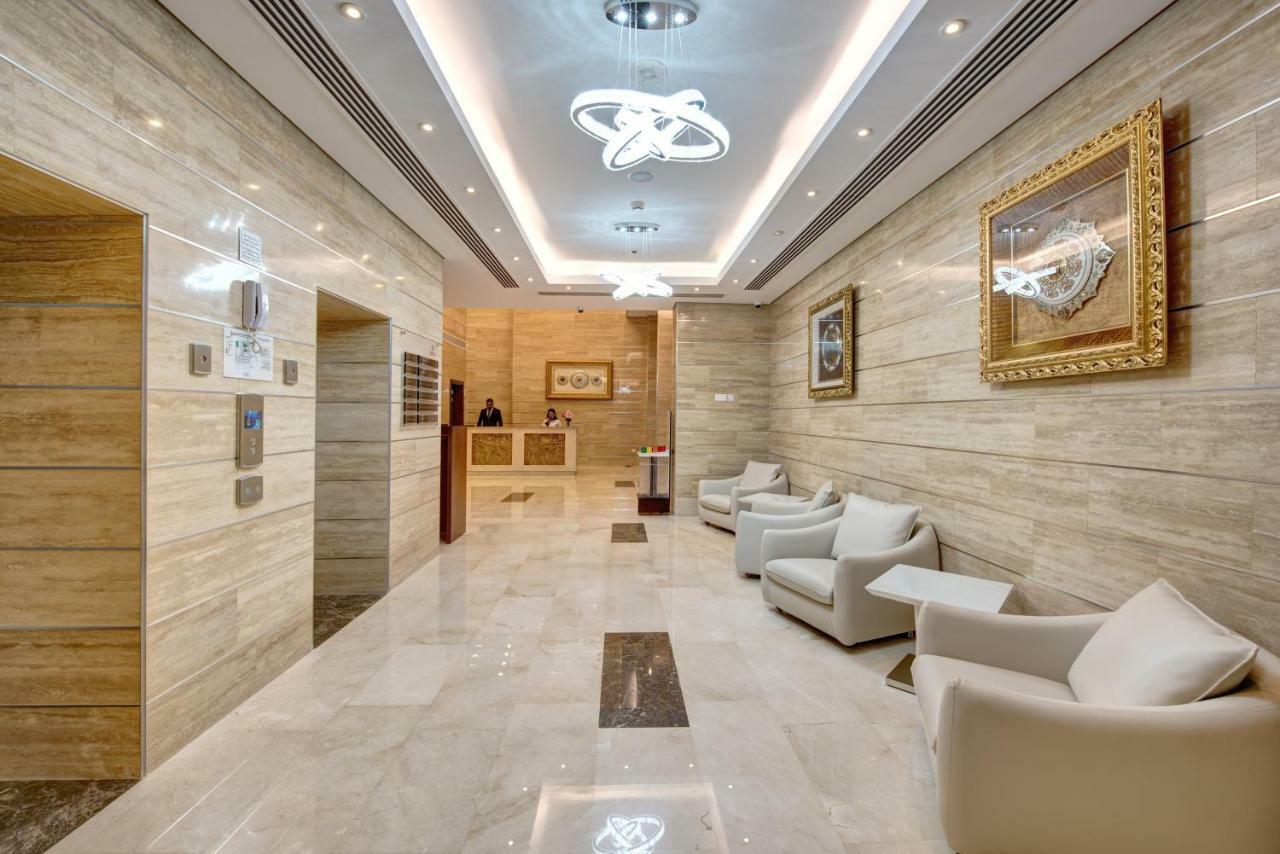 Center Hotel שארג'ה מראה חיצוני תמונה