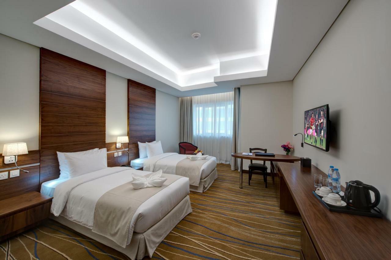 Center Hotel שארג'ה מראה חיצוני תמונה